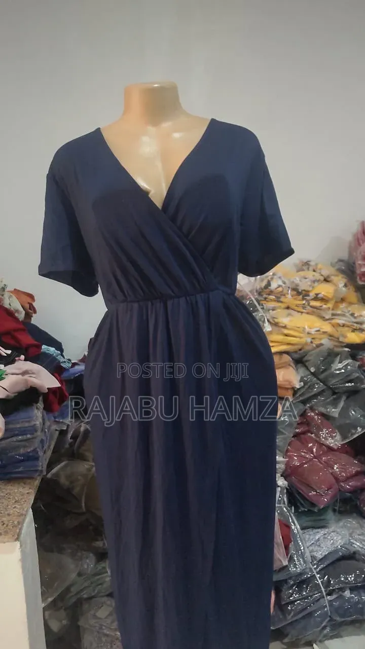 Tunauza Gauni Chambuu Kwa Bei Nzuri
