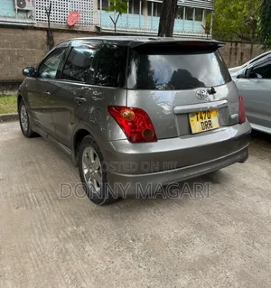 Toyota IST 2004 Gray