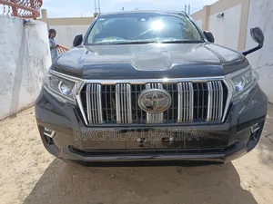 Toyota Land Cruiser Prado 2017 Black