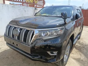 Toyota Land Cruiser Prado 2017 Black