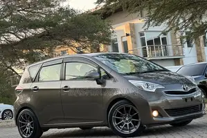 Toyota Ractis 1.5 FWD 2015 Brown