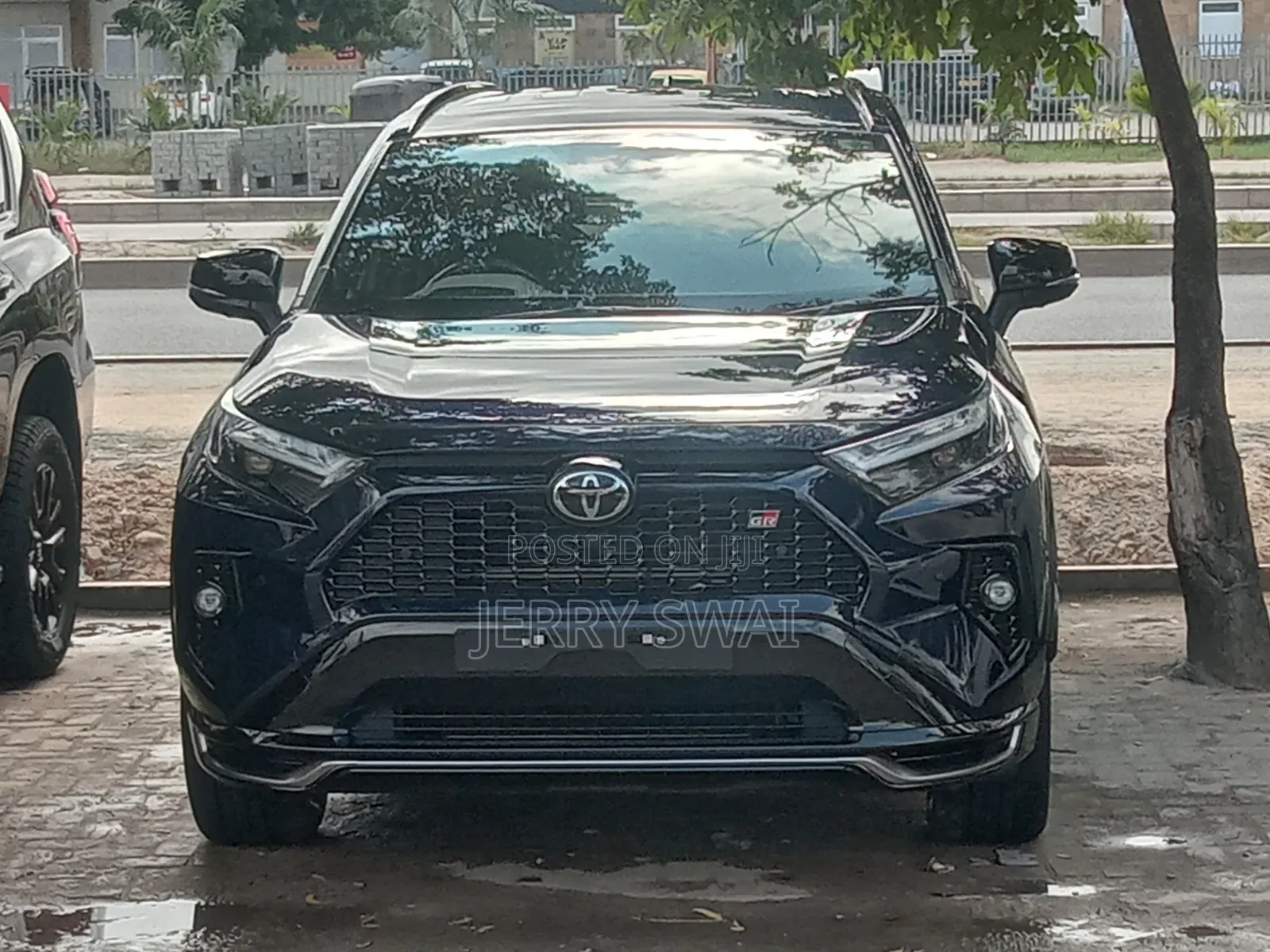 Toyota RAV4 Hybrid 2024 Blue