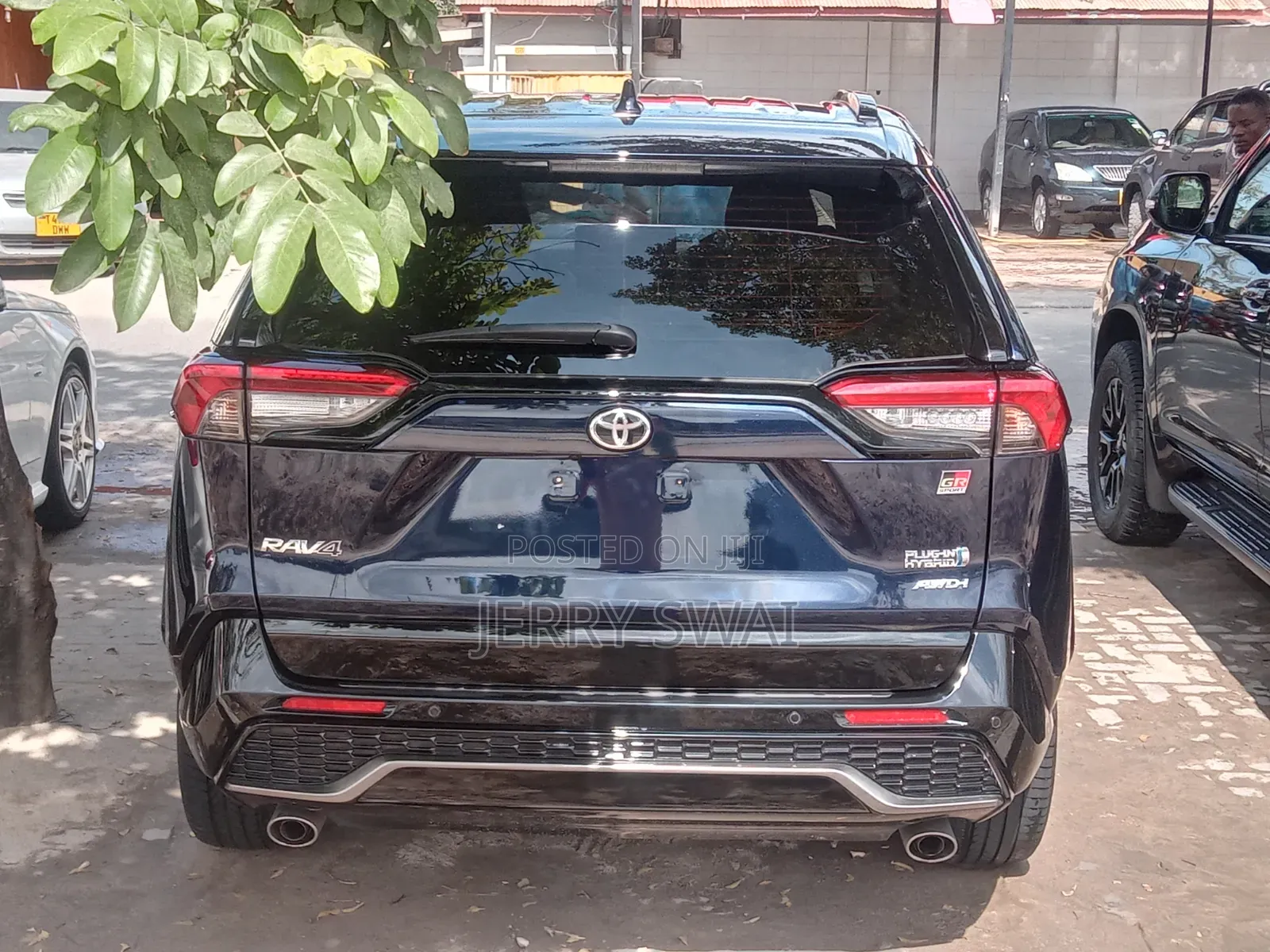 Toyota RAV4 Hybrid 2024 Blue