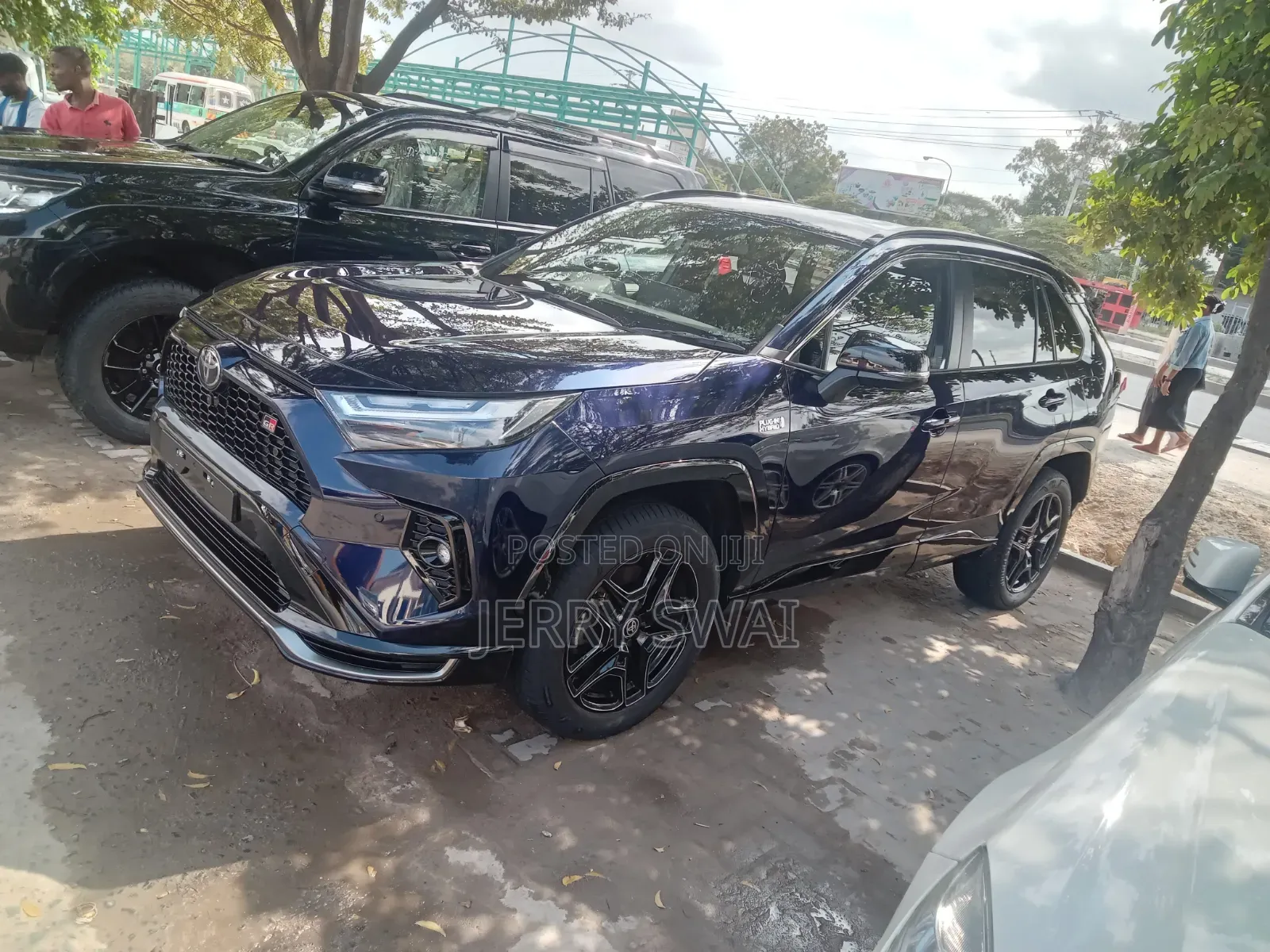 Toyota RAV4 Hybrid 2024 Blue