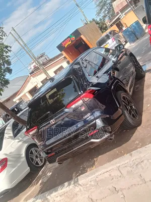 Toyota RAV4 Hybrid 2024 Blue