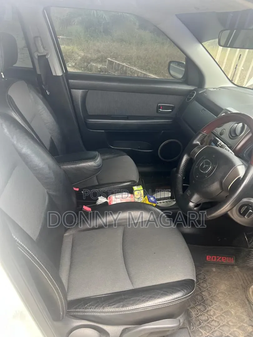 Mazda Verisa 2010 White