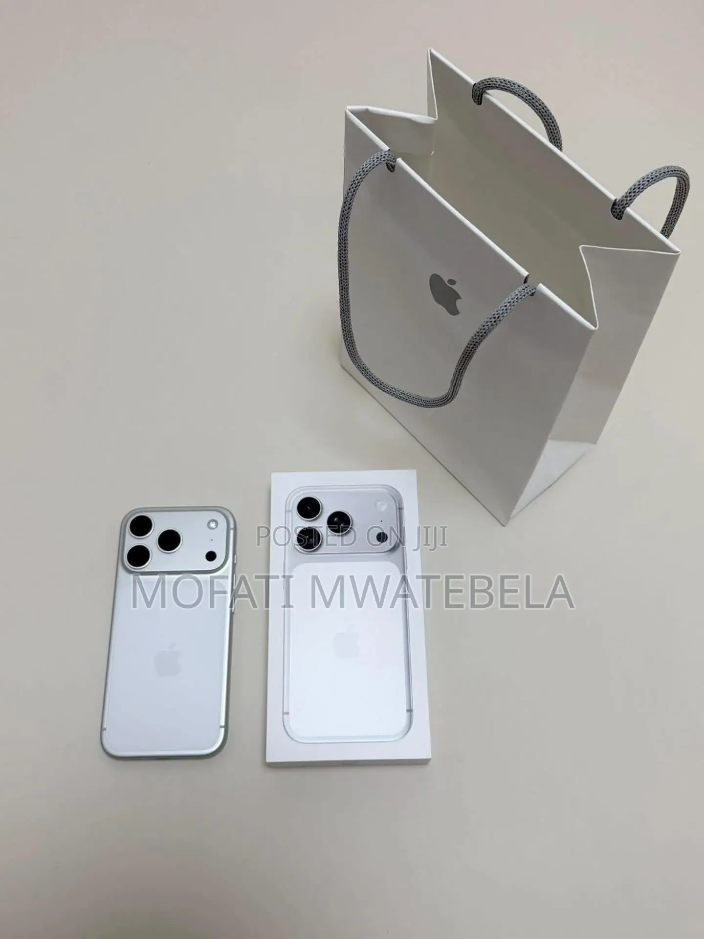 New Apple iPhone 17 Pro Max 256 GB White