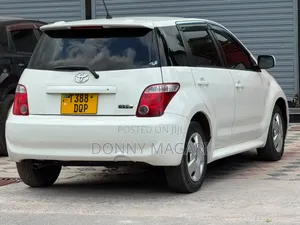 Toyota IST 2005 White