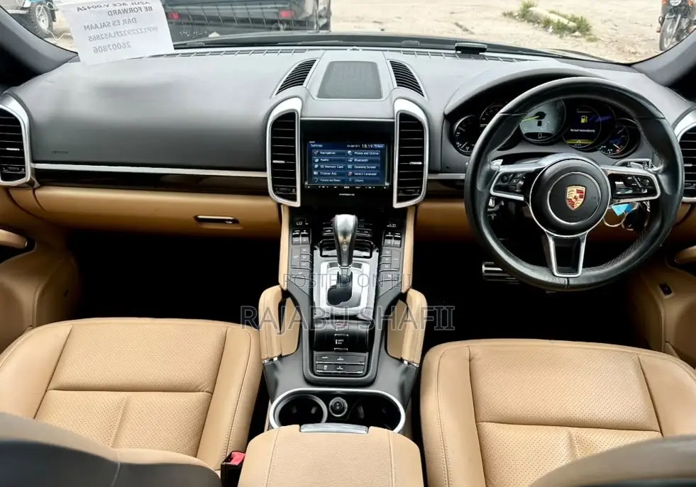 Porsche Cayenne Base AWD 2016 Black