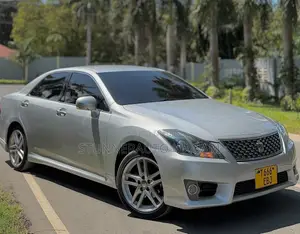 Toyota Crown 2011 Silver