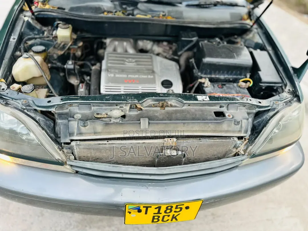 Toyota Harrier 2001 Green