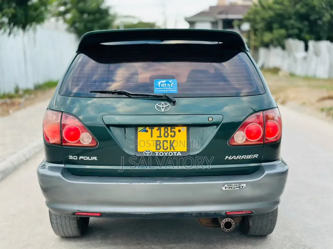 Toyota Harrier 2001 Green
