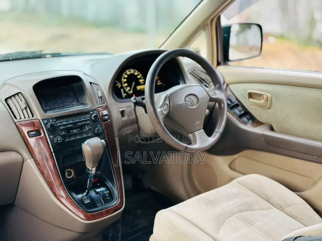 Toyota Harrier 2001 Green