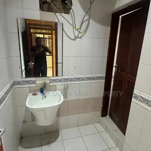 5bdrm House in Kawe for rent