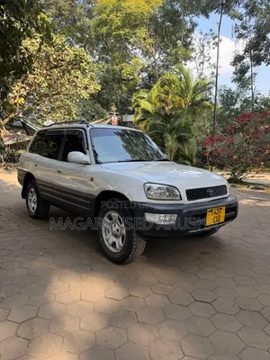 Toyota RAV4 1999 Pearl