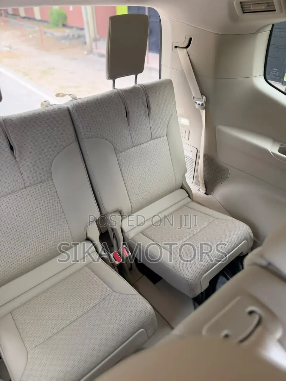Toyota Land Cruiser 2024 White