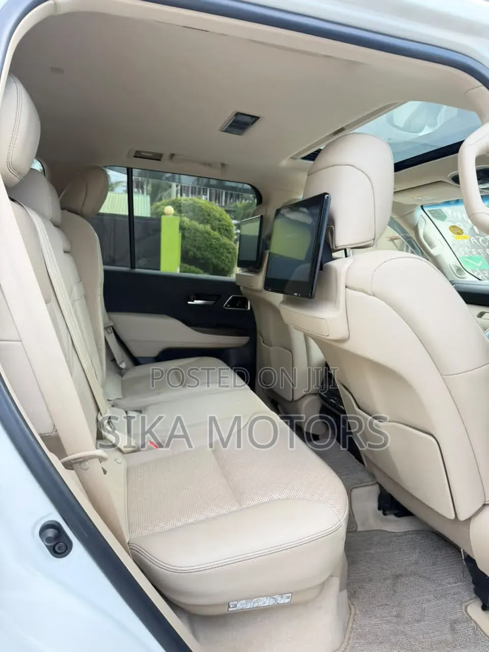 Toyota Land Cruiser 2024 White