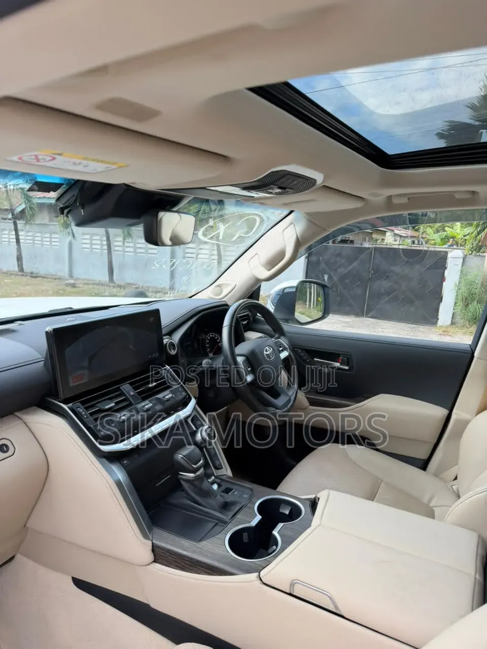 Toyota Land Cruiser 2024 White