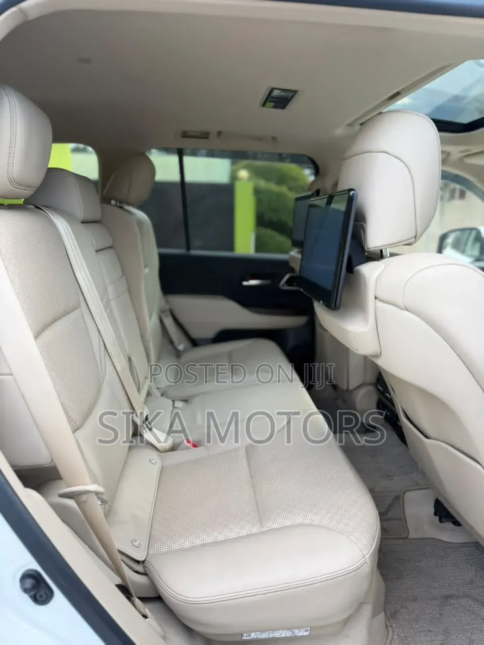 Toyota Land Cruiser 2024 White