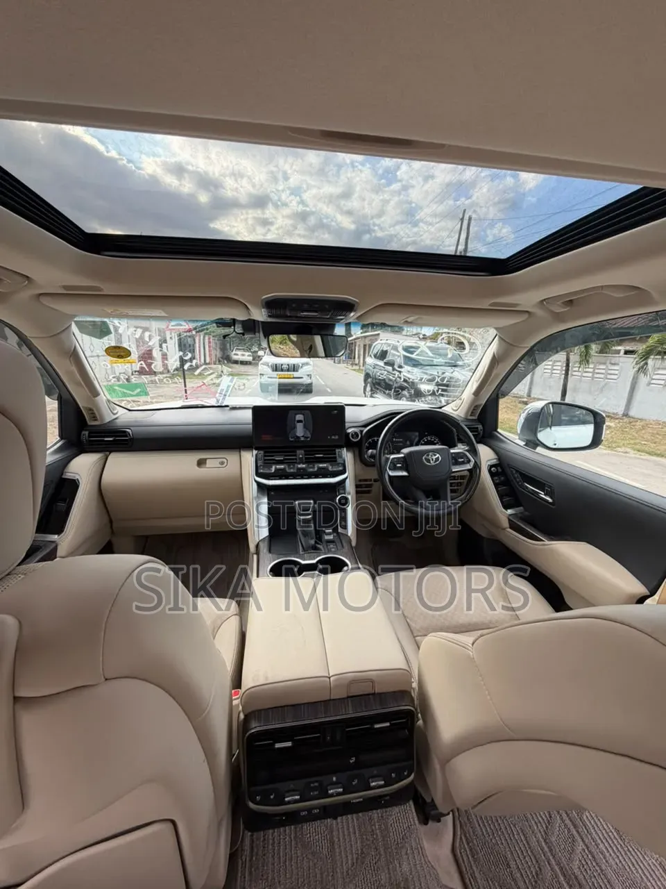 Toyota Land Cruiser 2024 White