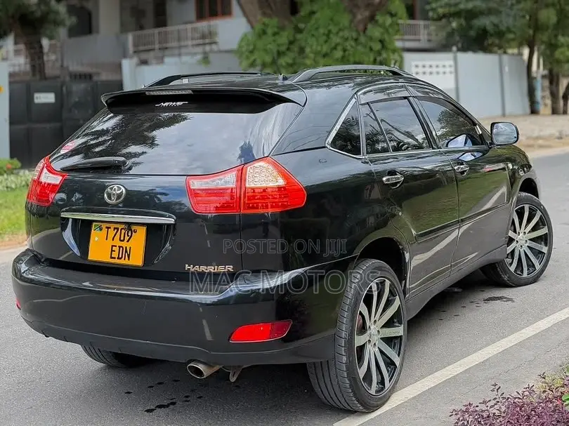 Toyota Harrier 2.4 2005 Black