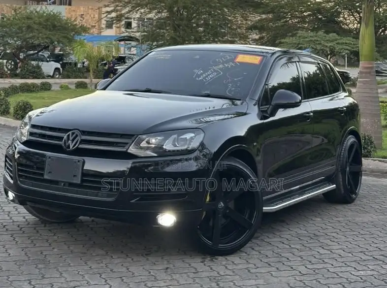 Volkswagen Touareg 2011 Black