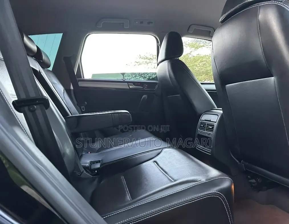 Volkswagen Touareg 2011 Black