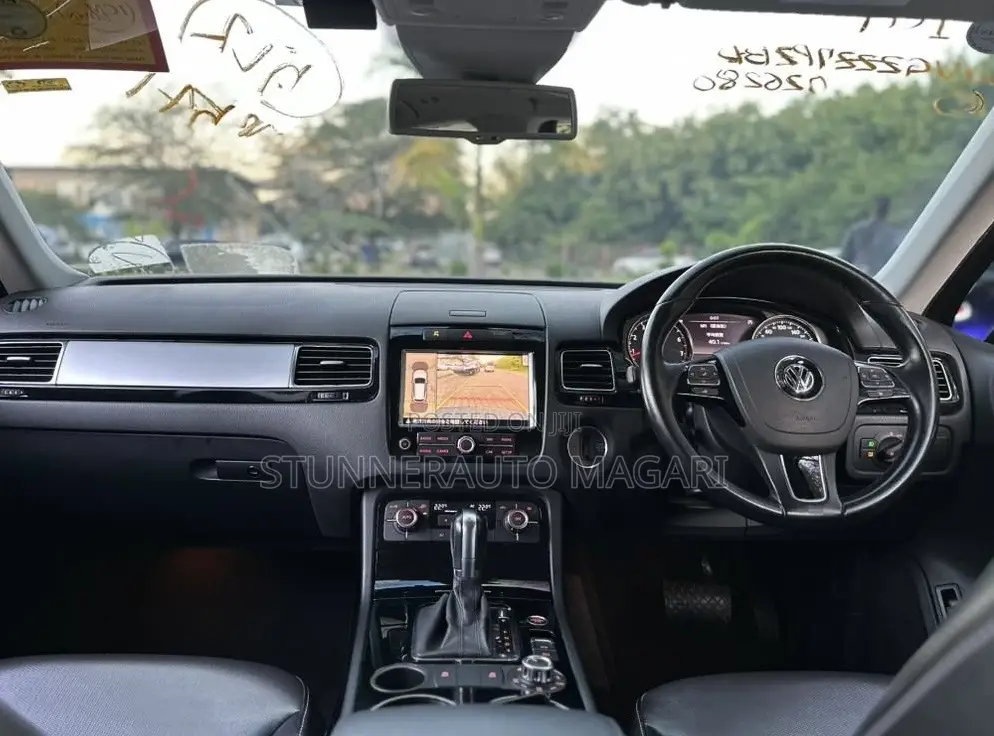 Volkswagen Touareg 2011 Black