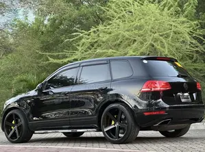 Volkswagen Touareg 2011 Black