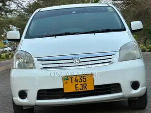 Toyota Raum 2005 White