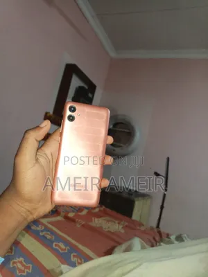 New Samsung Galaxy A04e 64 GB Pink