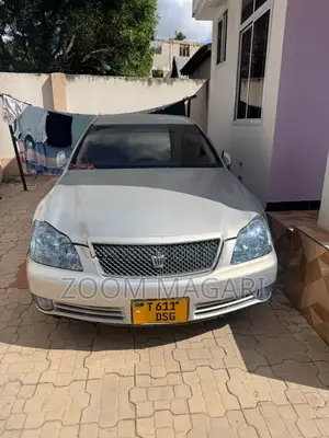 Toyota Crown 2004 Silver