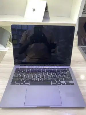 Laptop Apple MacBook Pro 2020 16GB Intel Core i5 SSD 512GB