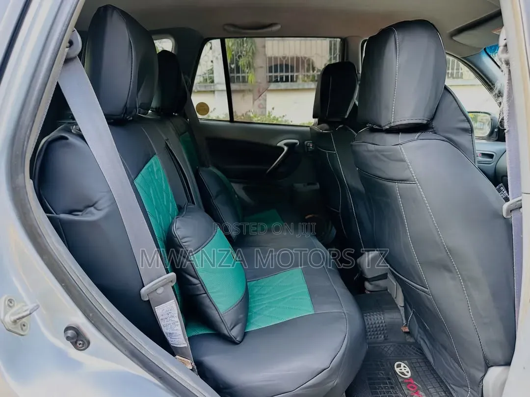 Toyota RAV4 2004 Silver