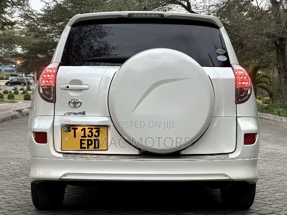 Toyota RAV4 2007 White