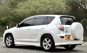 Toyota RAV4 2007 White