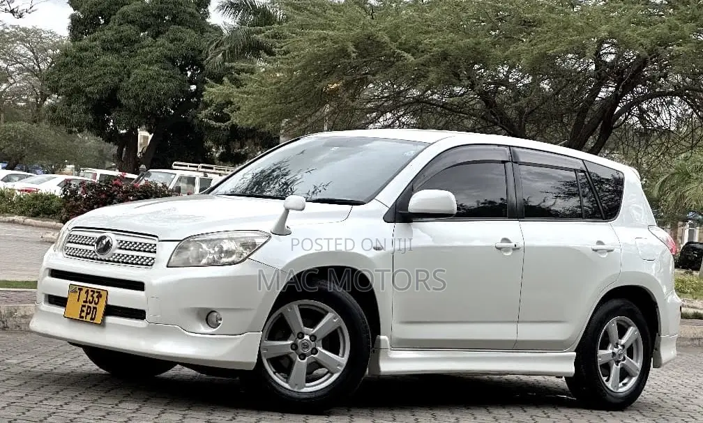Toyota RAV4 2007 White