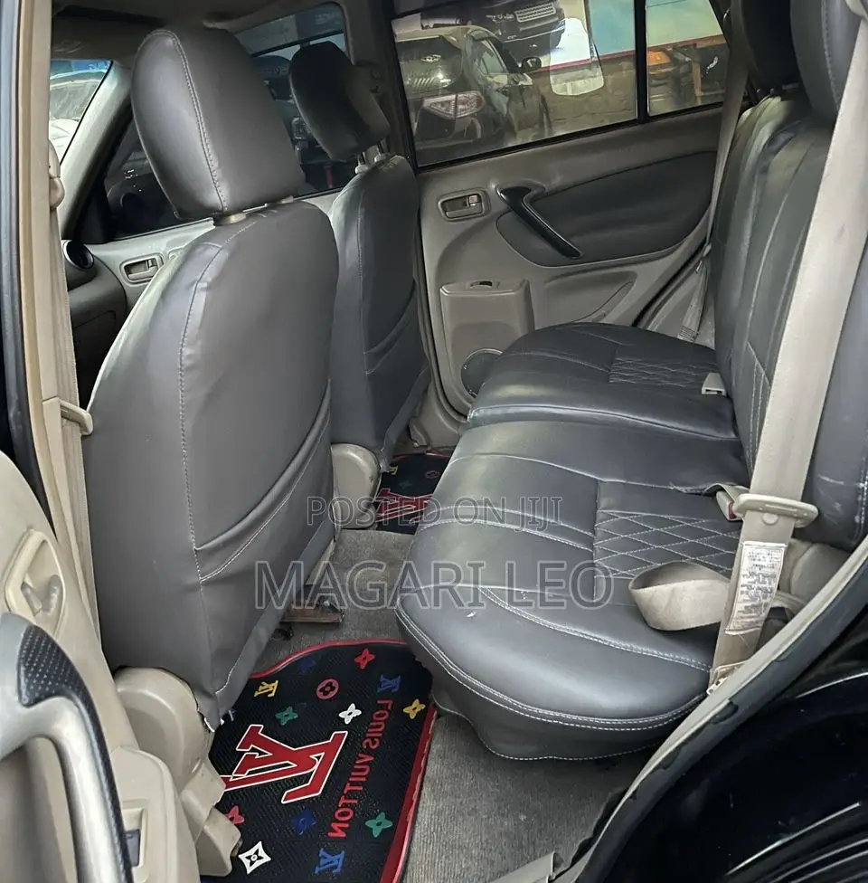 Toyota RAV4 2.0 2005 Black