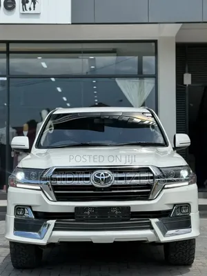 Toyota Land Cruiser 2017 White