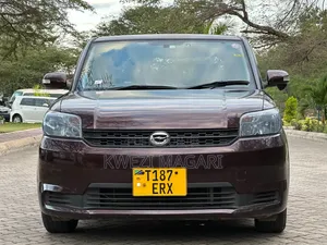 Toyota Corolla Rumion 2010 Maroon