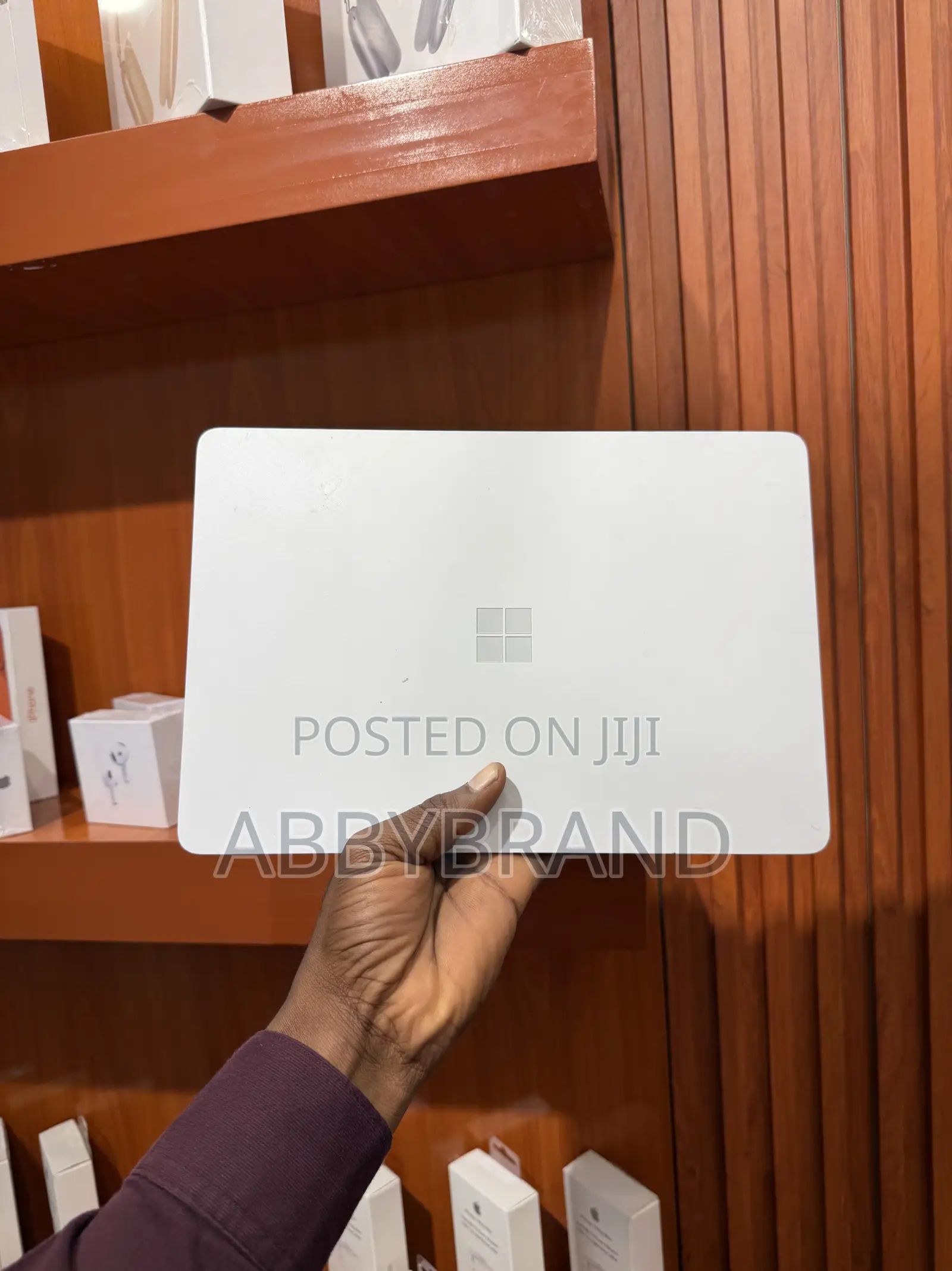 Laptop Microsoft Surface Laptop SE 8GB Intel SSD 128GB