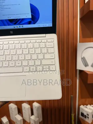 Laptop Microsoft Surface Laptop SE 8GB Intel SSD 128GB