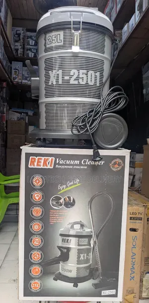 REKI Dry Vacuum Cleaner 25 Litres