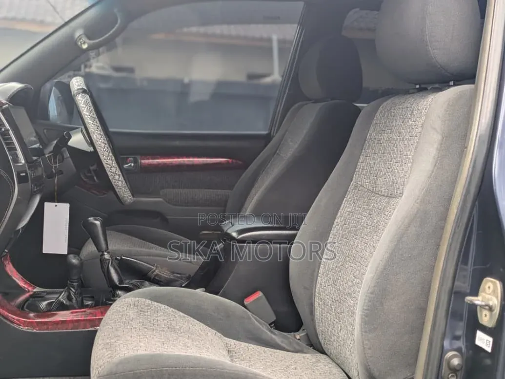 Toyota Land Cruiser Prado 2006 Black