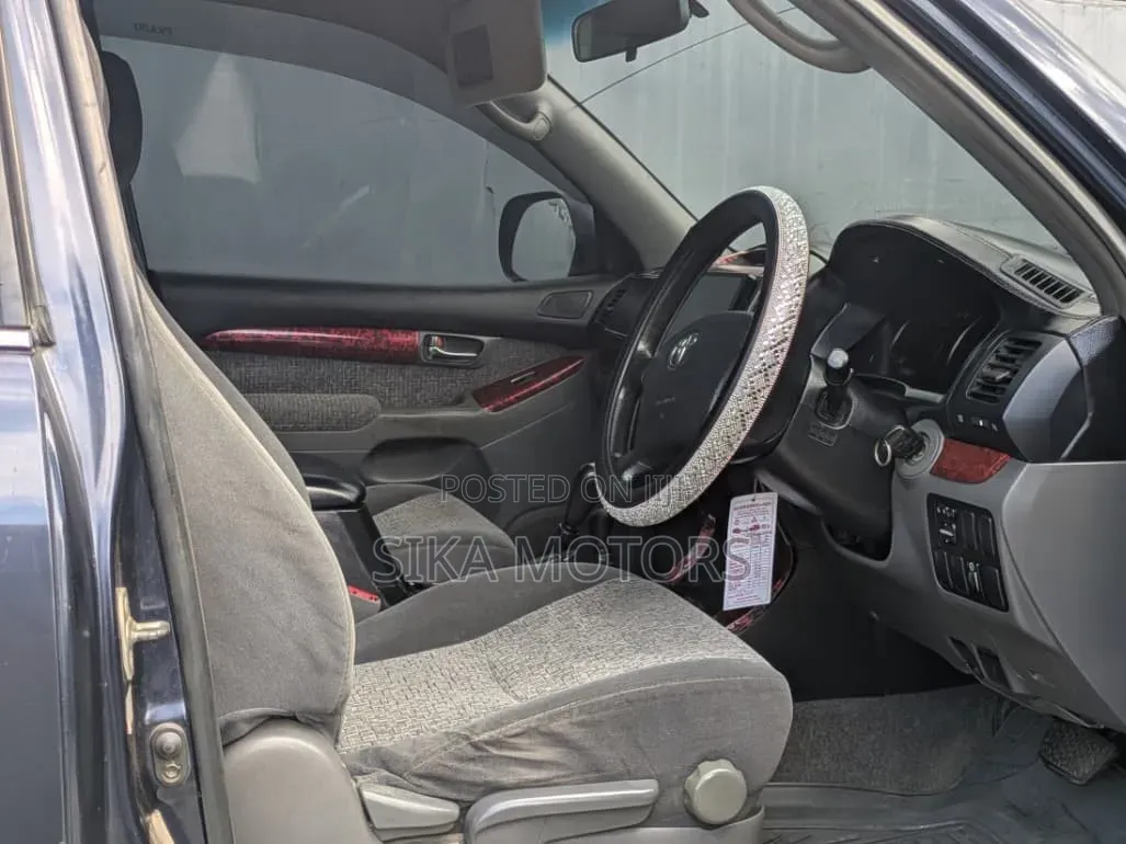 Toyota Land Cruiser Prado 2006 Black