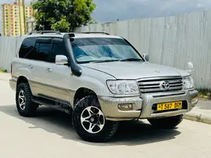 Toyota Land Cruiser 100 VX 4.2 DT Automatic 2005 Silver
