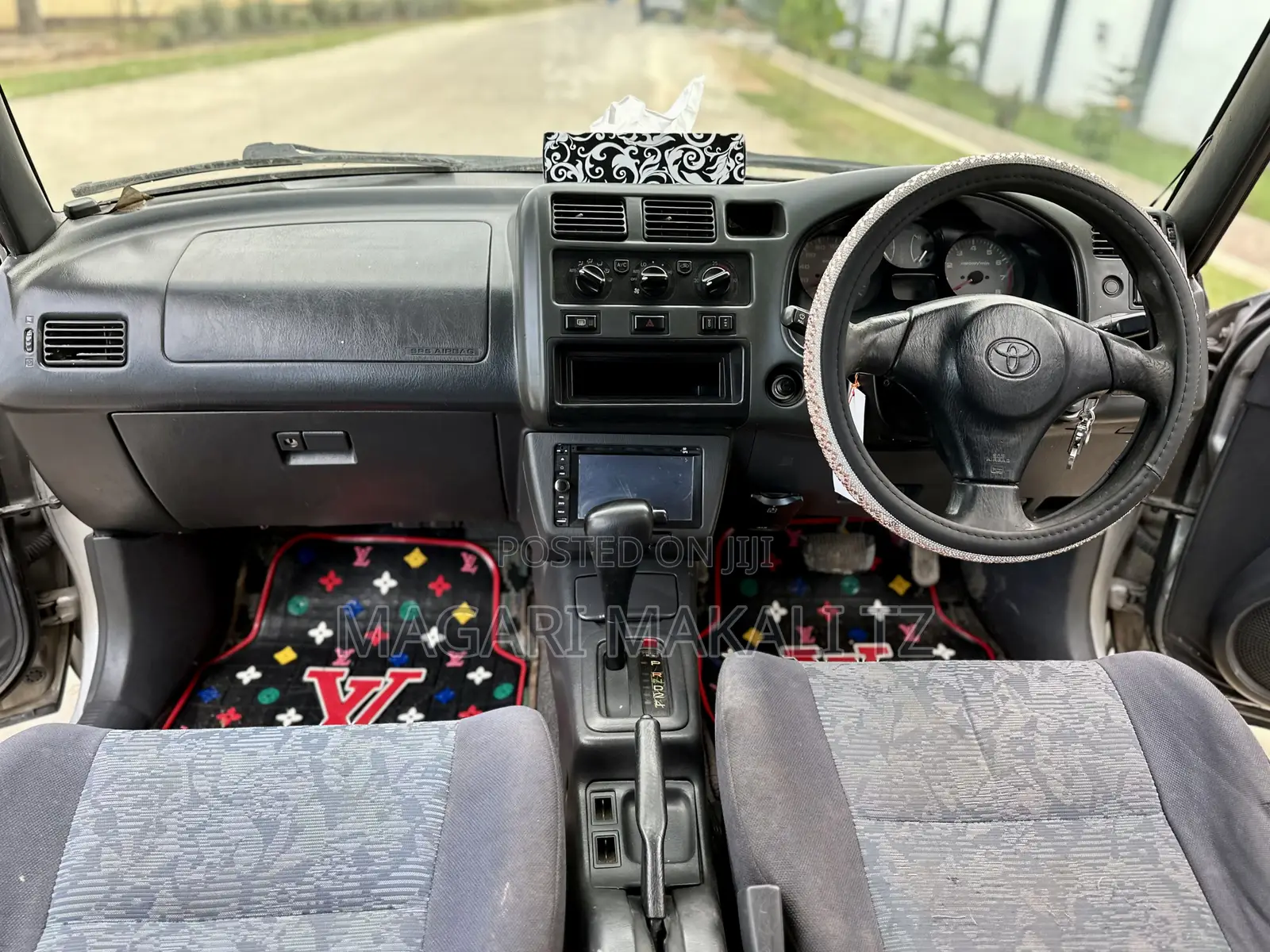 Toyota RAV4 Base 4x4 1999 Silver