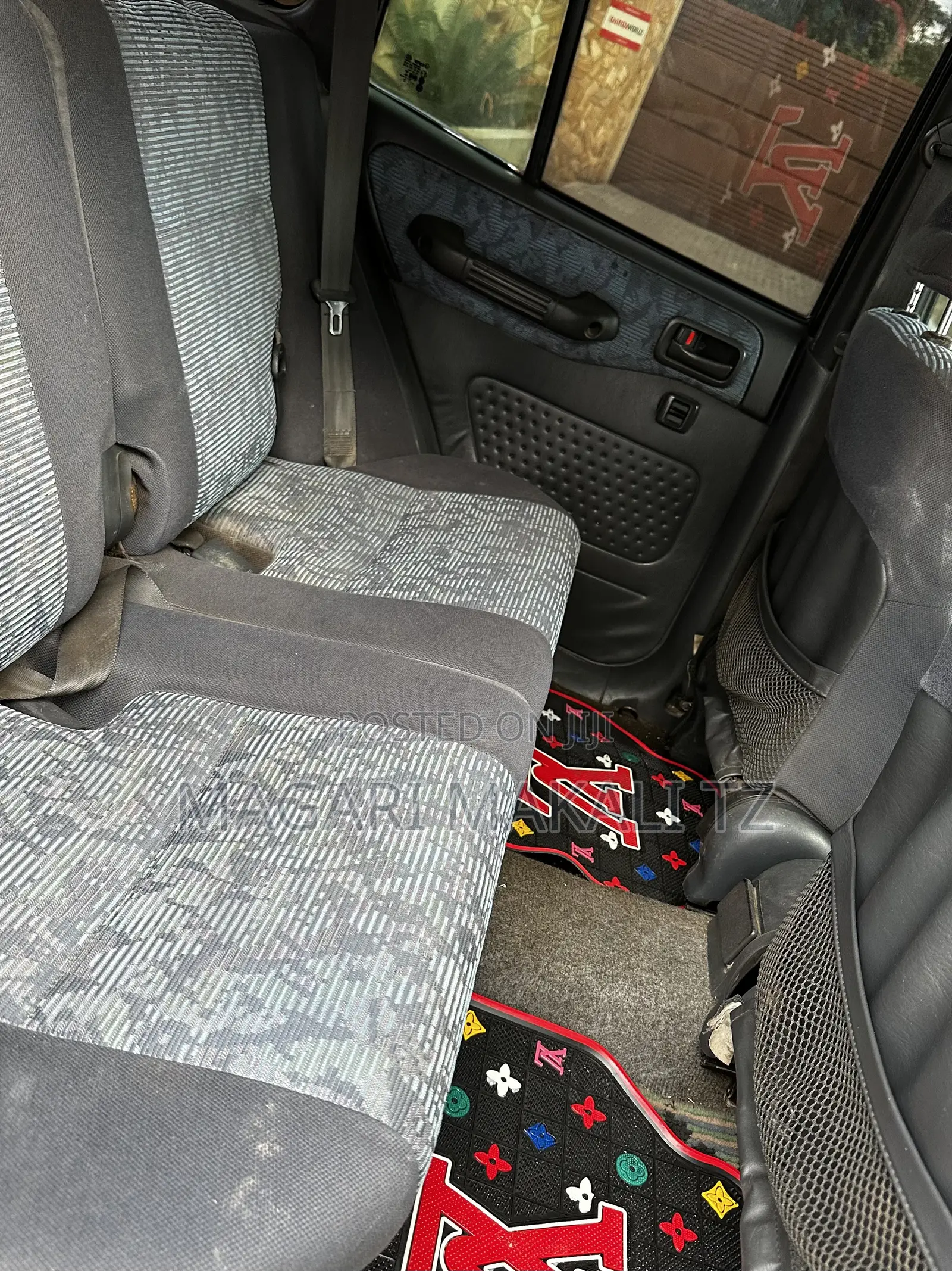 Toyota RAV4 Base 4x4 1999 Silver