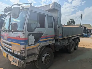 Mitsubishi Fuso Tipa Inauzwa 2015 White