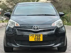 Toyota Ractis 1.5 FWD 2011 Black